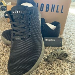 Unisex No Bull Trainer Shoes Size 7W 5.5M. Brand New